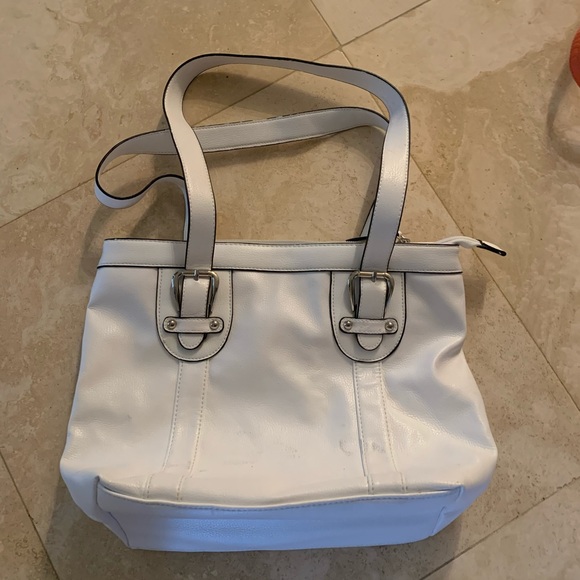 Purses - Picture 5 of 6